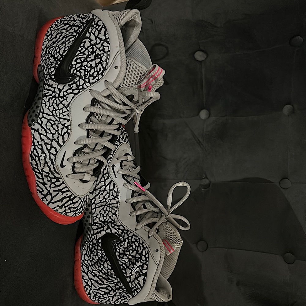Used Big kids youth foamposite pro size 5y